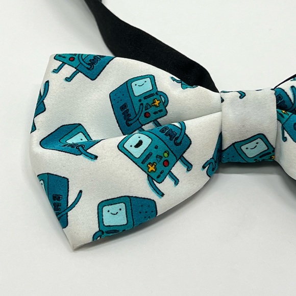 Adventure Time Bmo Bow Tie Cartoon Network T Shirt Merch Clothing Video Game Y2K - Picture 5 of 17